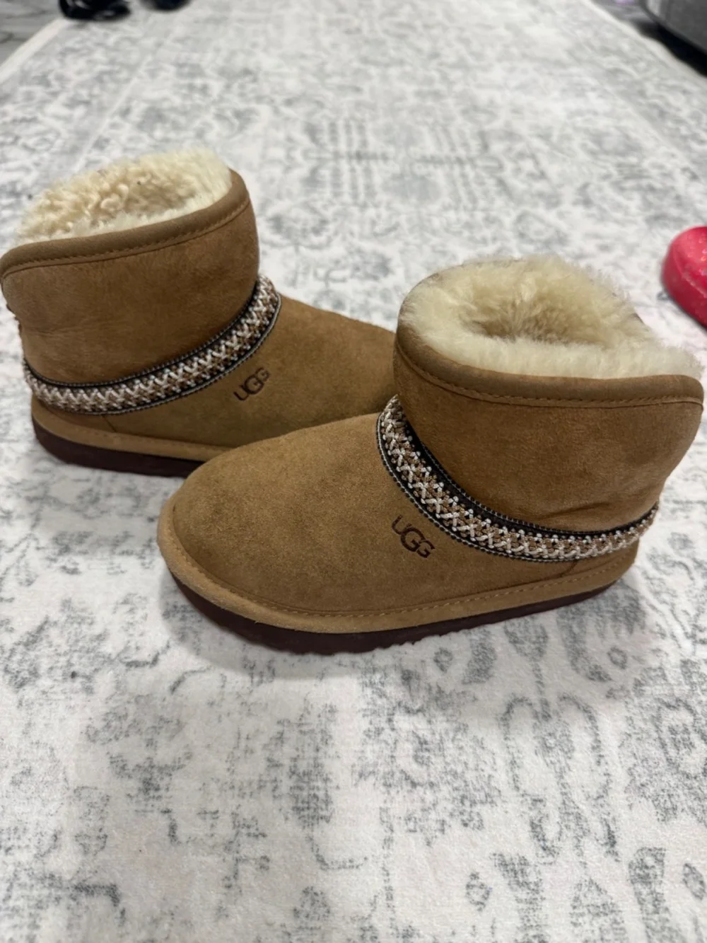 UGG Classic Mini Crescent
